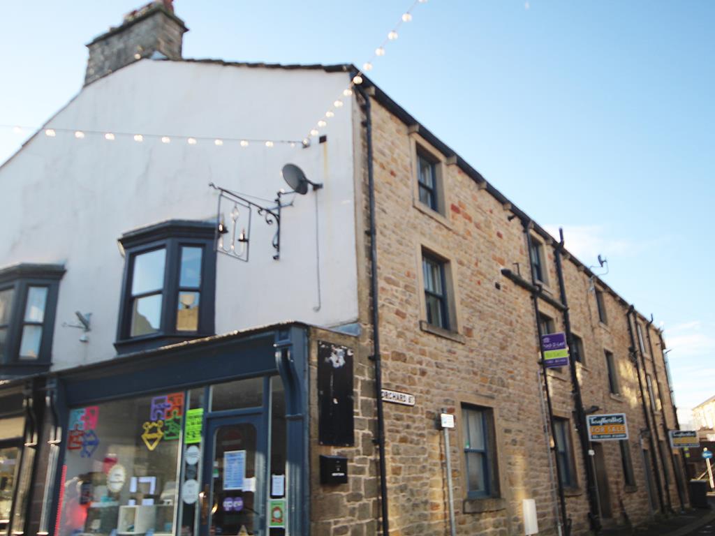 2 bedroom flat Let Agreed in Barnoldswick - IMG_0061.jpg